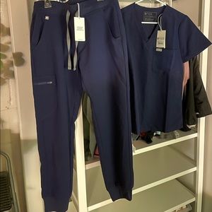 Women’s Figs scrubs